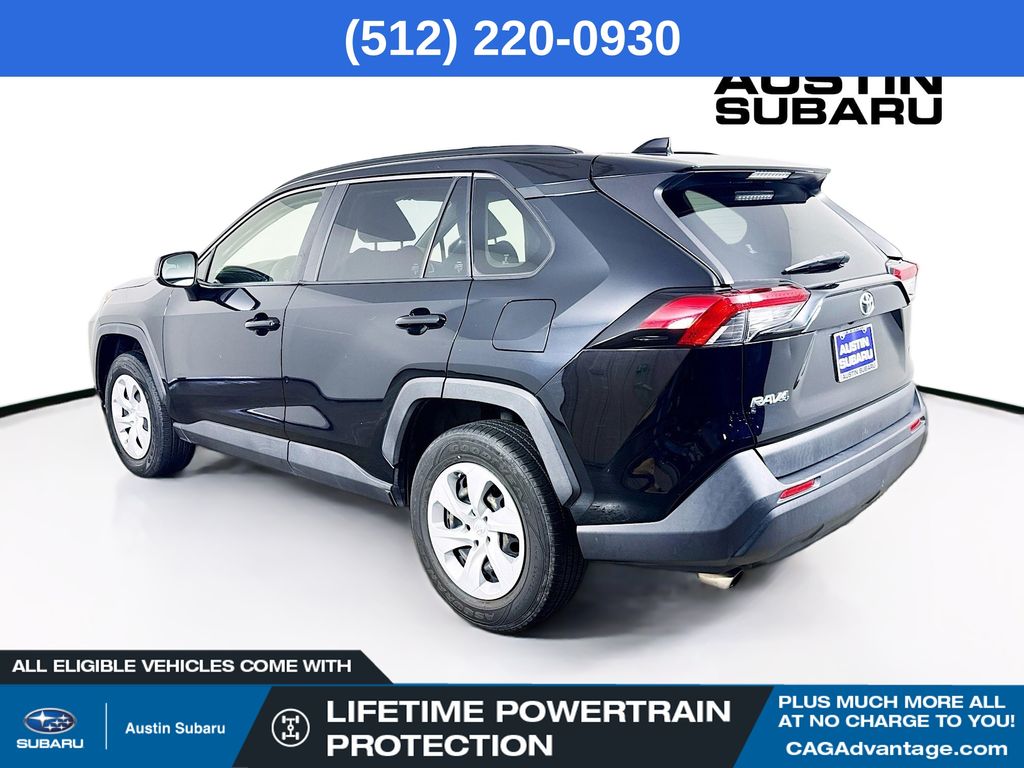 2019 Toyota RAV4 LE photo 5