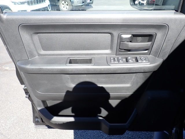 2025 Ram 2500 Tradesman photo 14