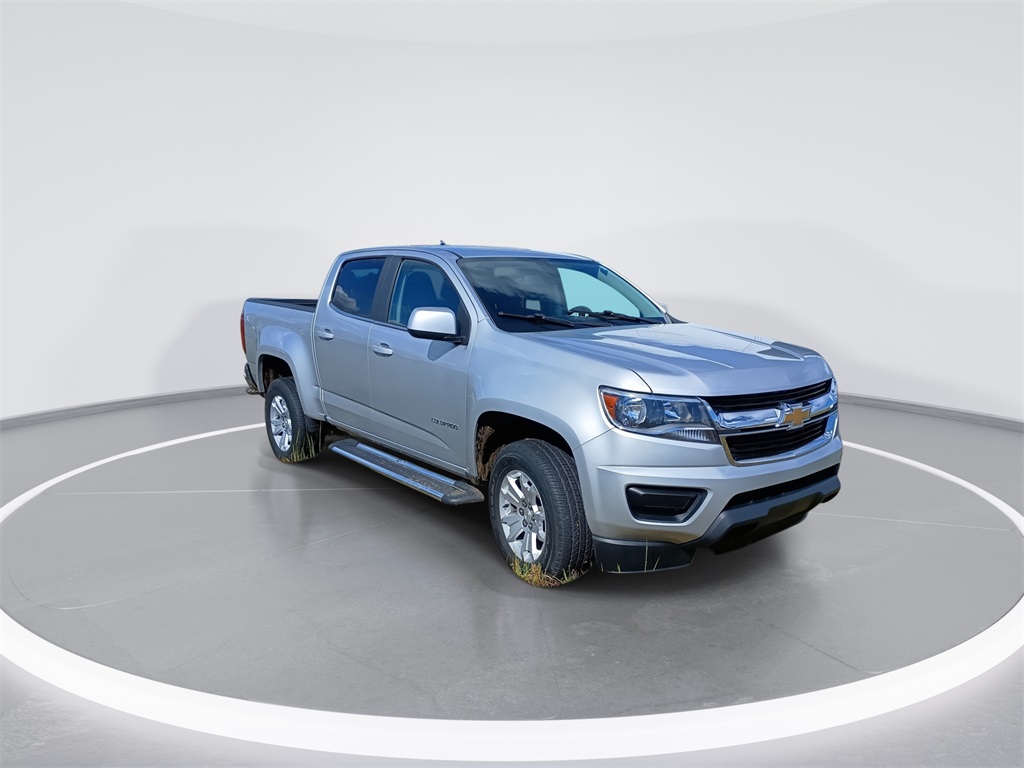 2018 Chevrolet Colorado LT photo 2