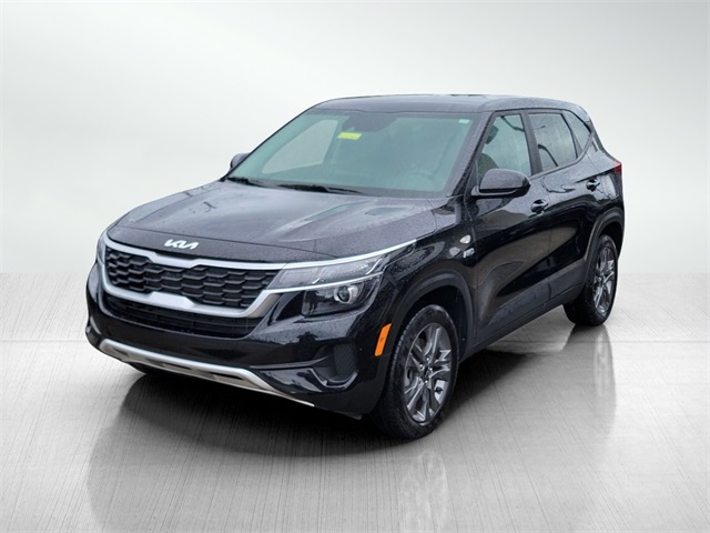 2023 Kia Seltos LX photo 5