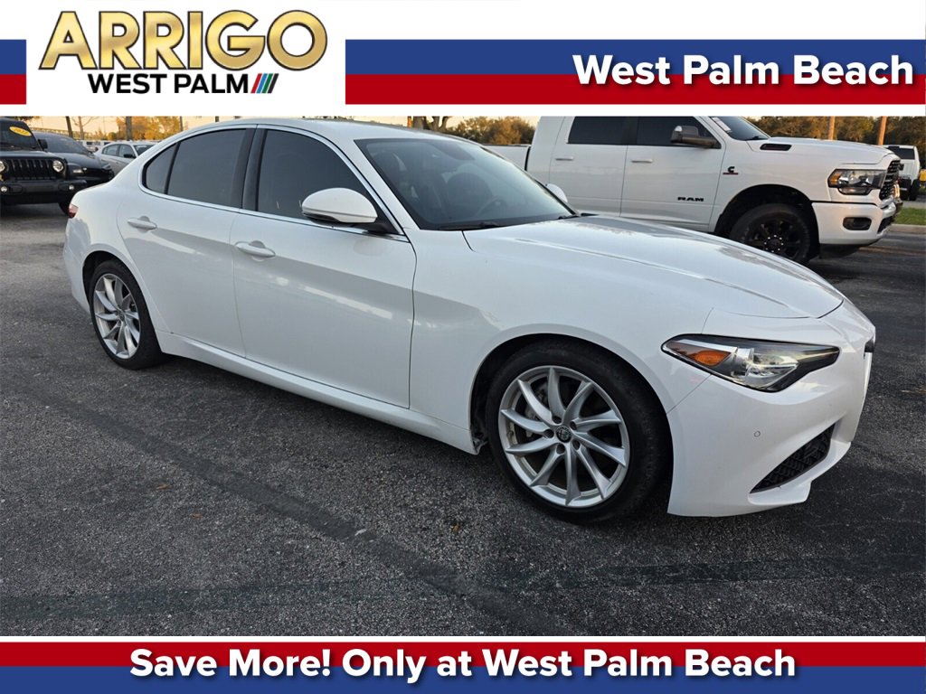 2019 Alfa Romeo Giulia Base's photo