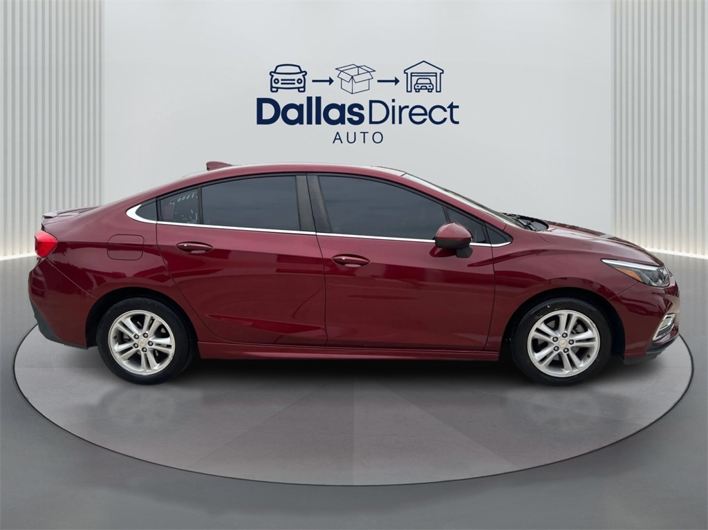 2016 Chevrolet Cruze LT photo 4