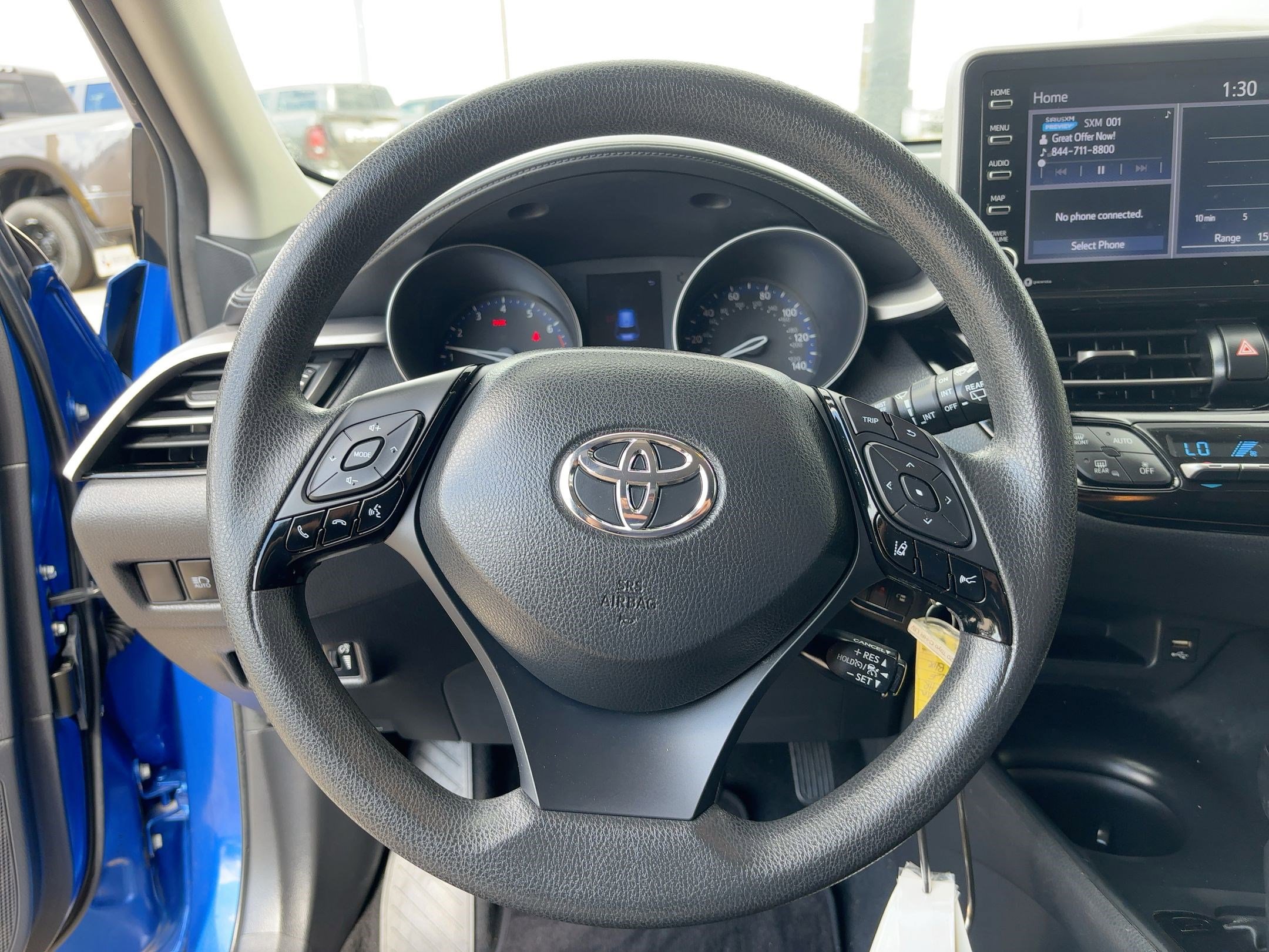 2020 Toyota C-HR LE photo 14