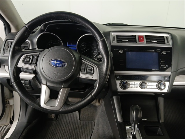 2017 Subaru Outback 2.5i Premium photo 9