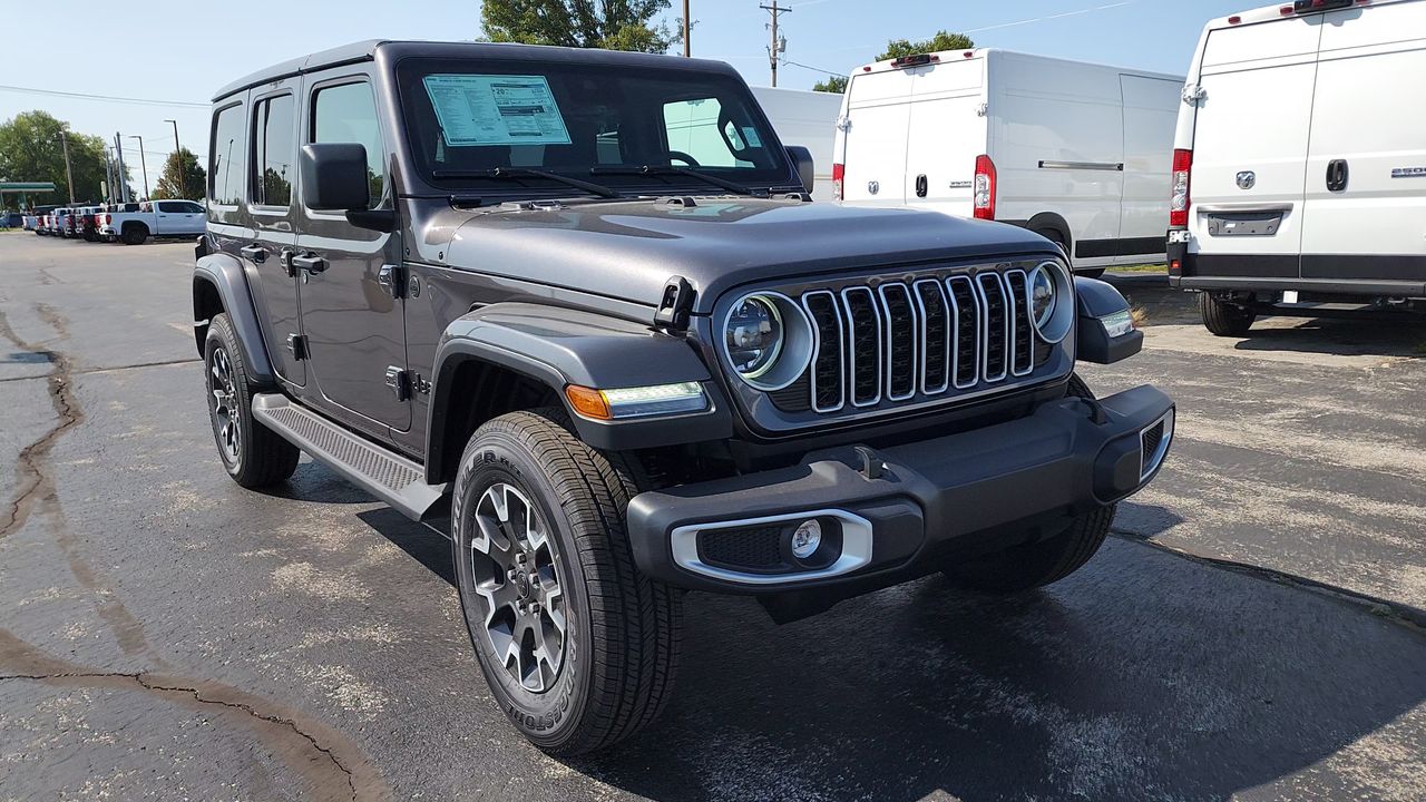 2025 Jeep Wrangler Sahara photo 2