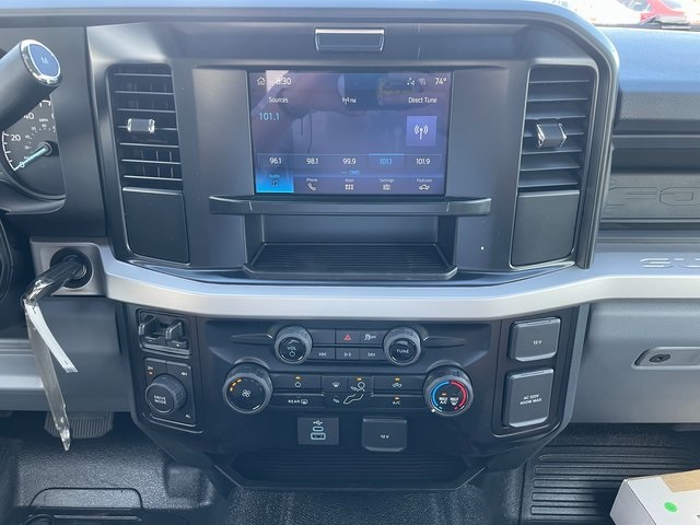 2025 Ford F-450 photo 23