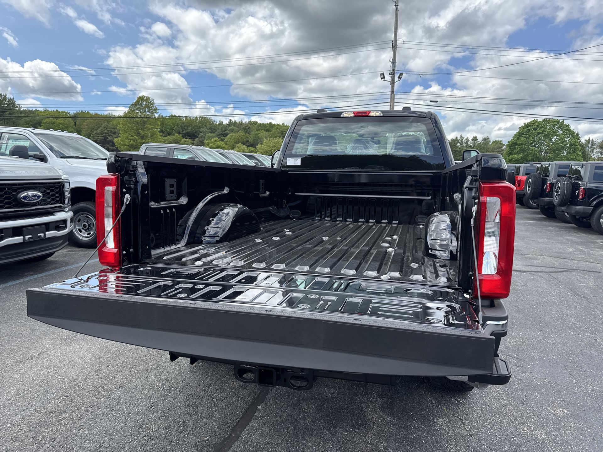 2025 Ford F-250 XL photo 3