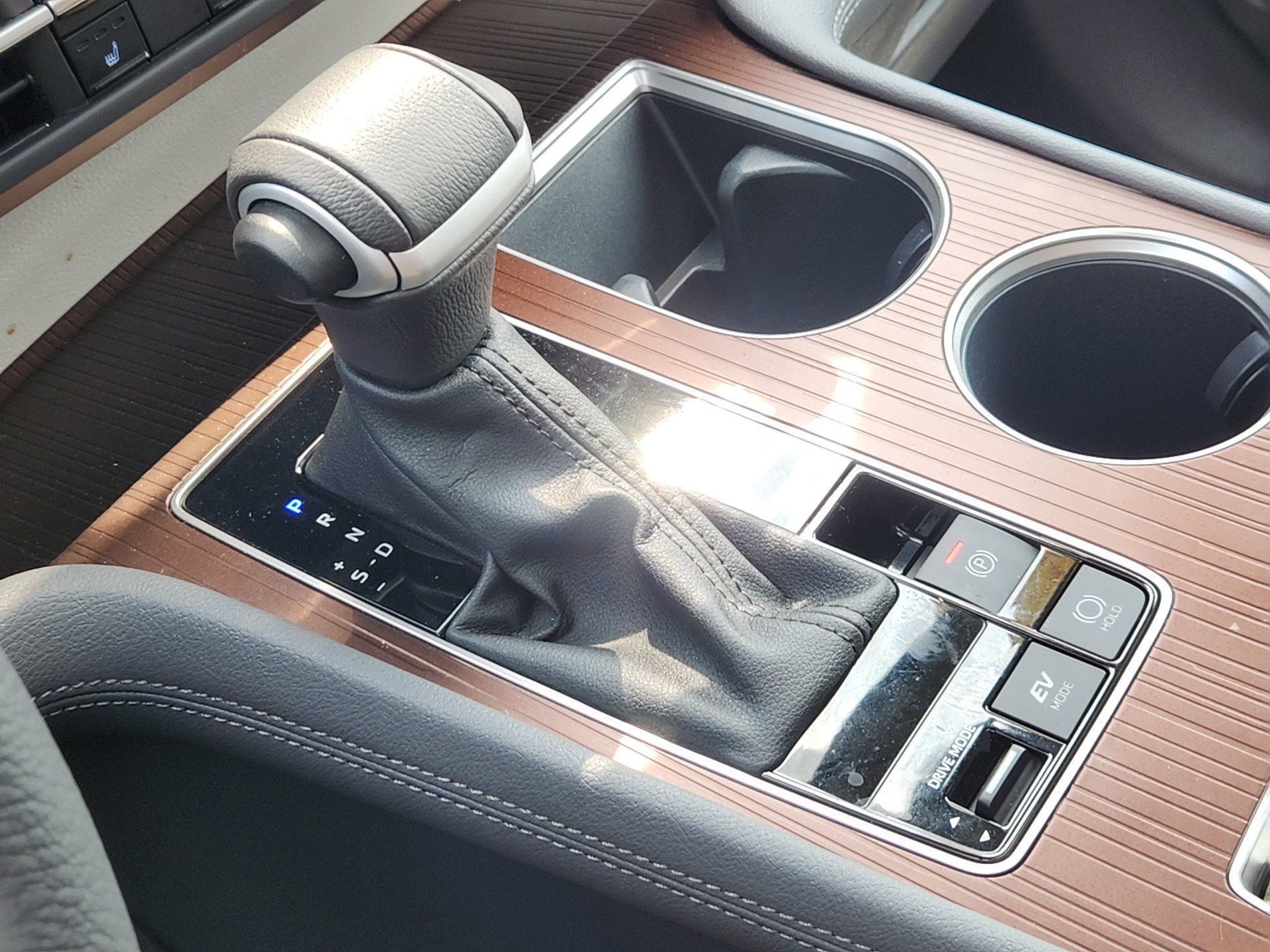 2023 Toyota Sienna XLE photo 17