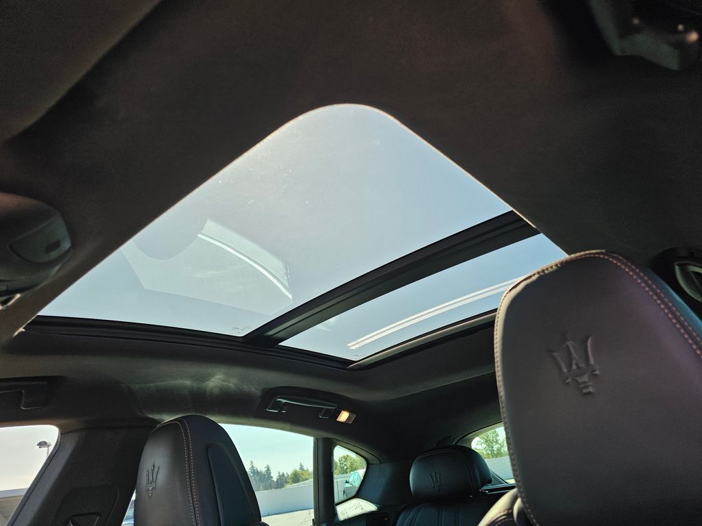 2019 Maserati Levante GranSport photo 25