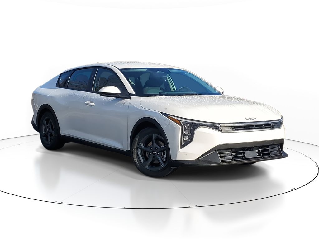 2026 Kia K4 LXS's photo