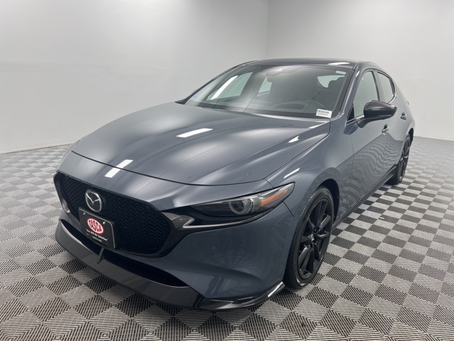 2021 Mazda Mazda3 Premium Plus photo 2