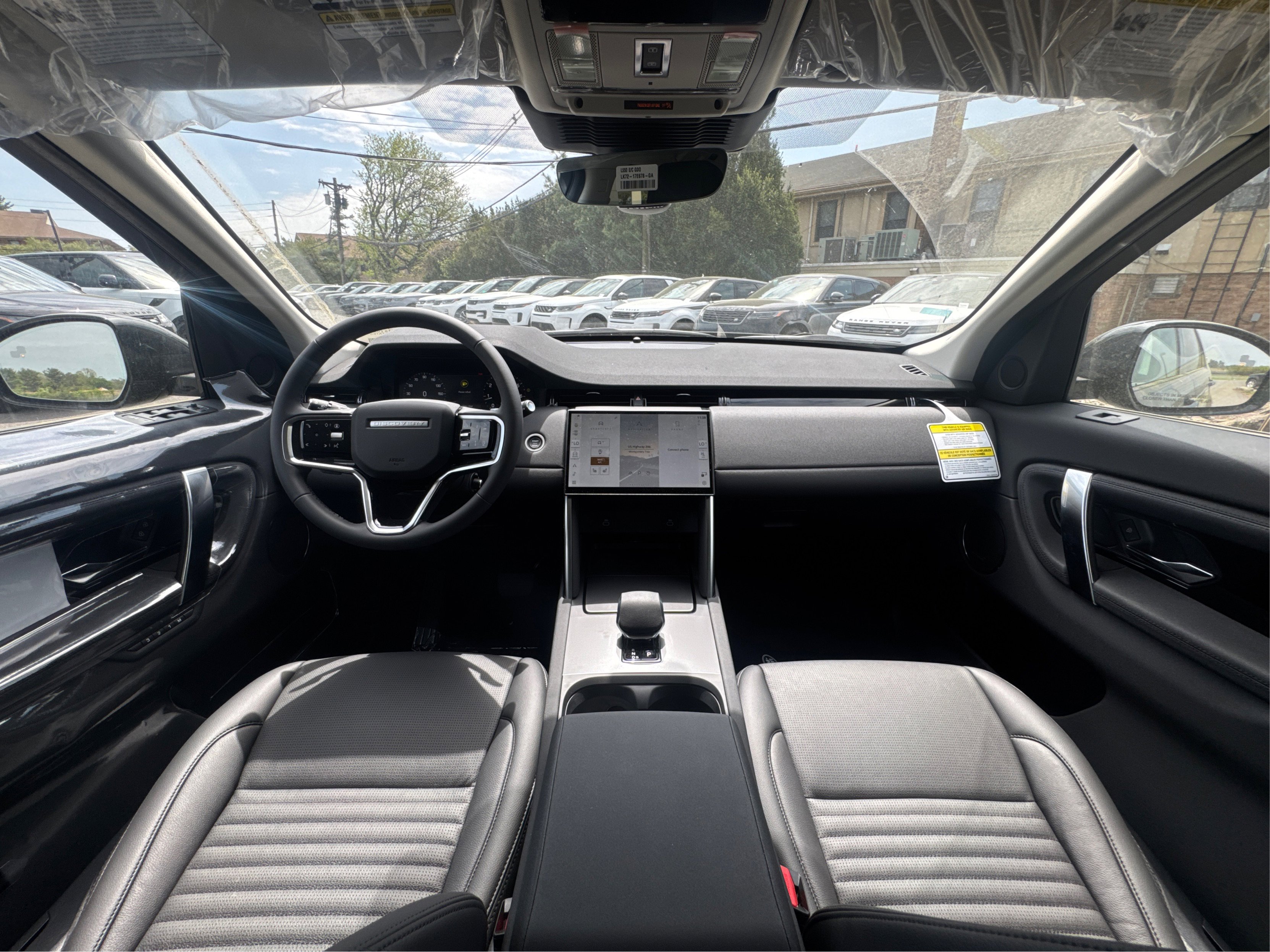 2025 Land Rover Discovery Sport S photo 13