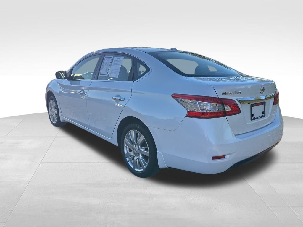2015 Nissan Sentra SL photo 3
