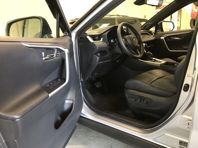 2023 Toyota RAV4 Hybrid XSE photo 10
