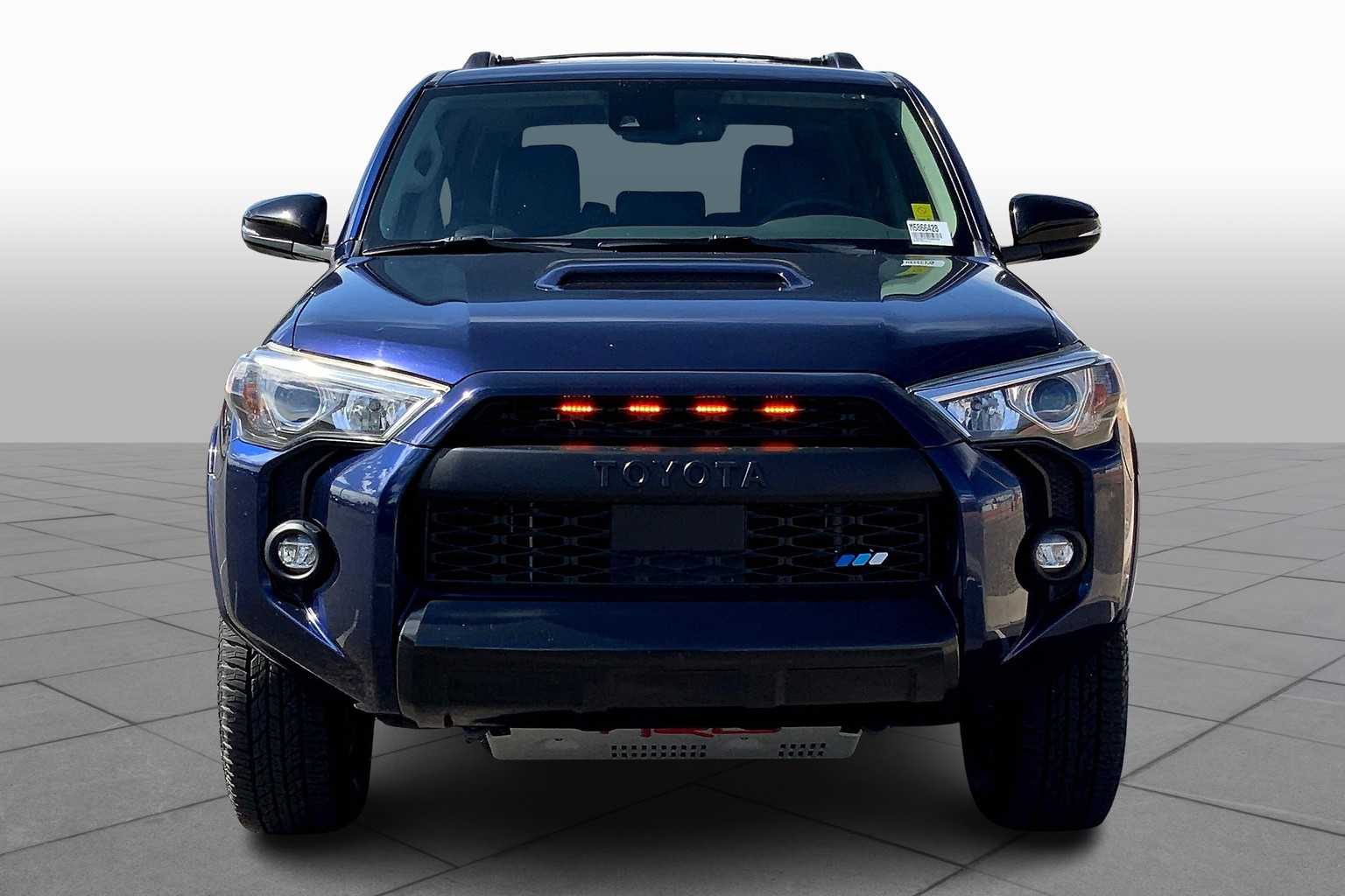 2021 Toyota 4Runner Venture Special Edition 4WD photo 3