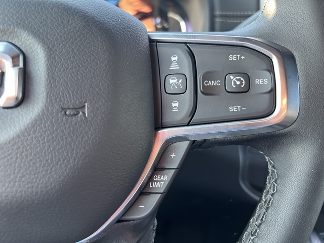 2025 Ram 2500 Laramie photo 7