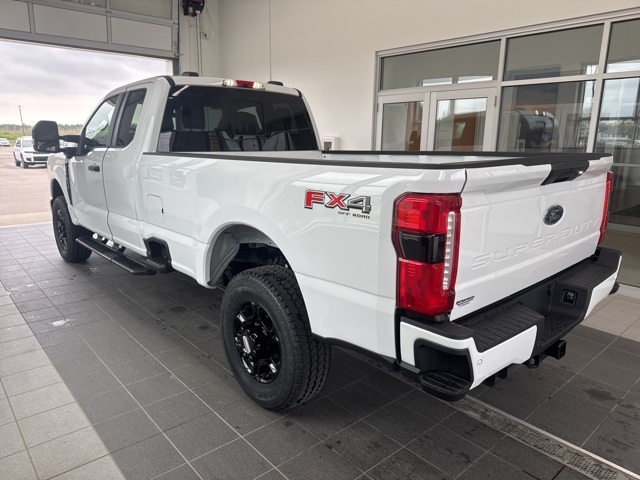 2025 Ford F-350 XL photo 5