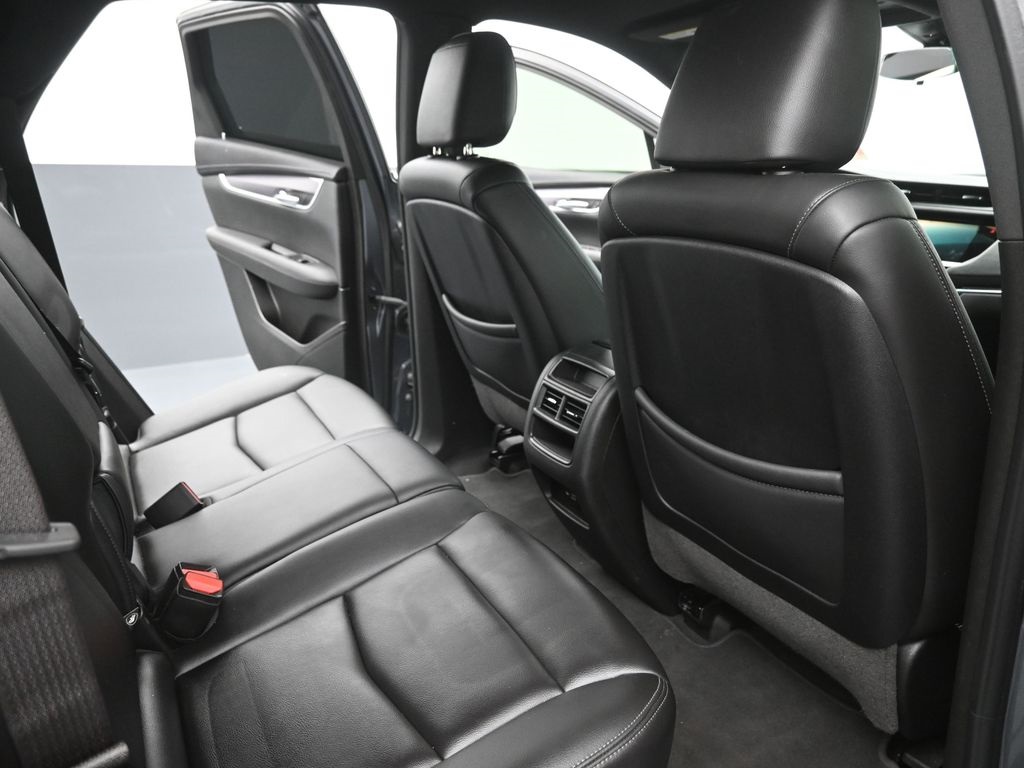 2022 Cadillac XT5 Luxury photo 10