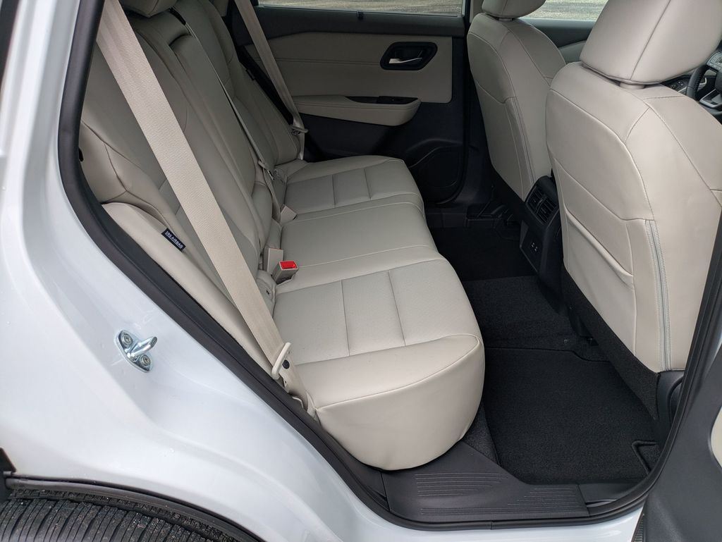 2026 Nissan Rogue SV photo 26