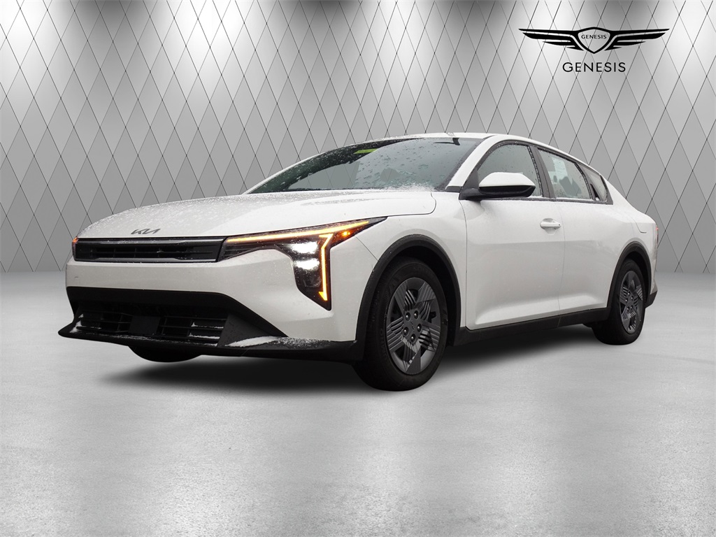 2025 Kia K4 LX's photo