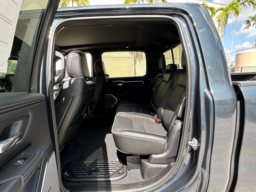 2025 Ram 3500 Laramie photo 37