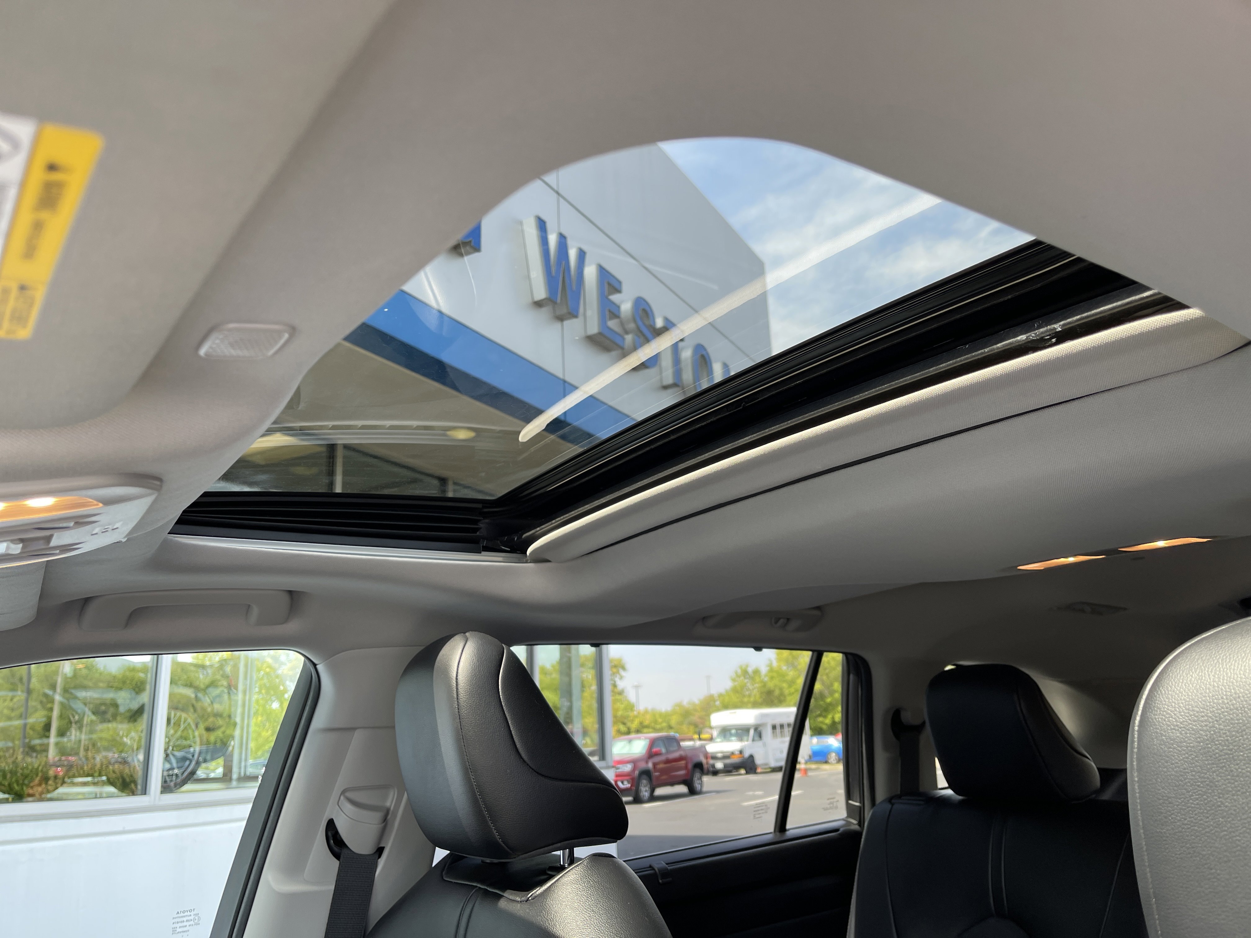 2023 Toyota Highlander Limited Platinum XLE XSE photo 4