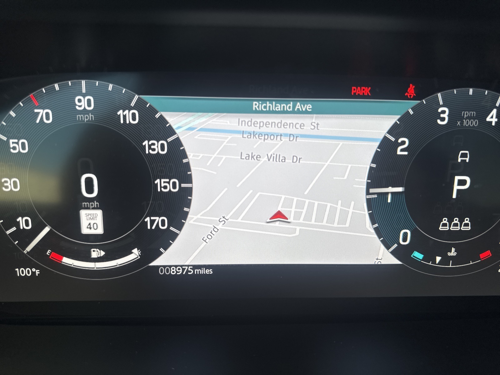 2024 Land Rover Discovery Sport SE photo 11