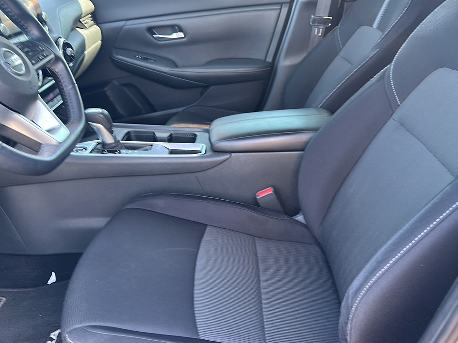 2020 Nissan Sentra SV photo 3