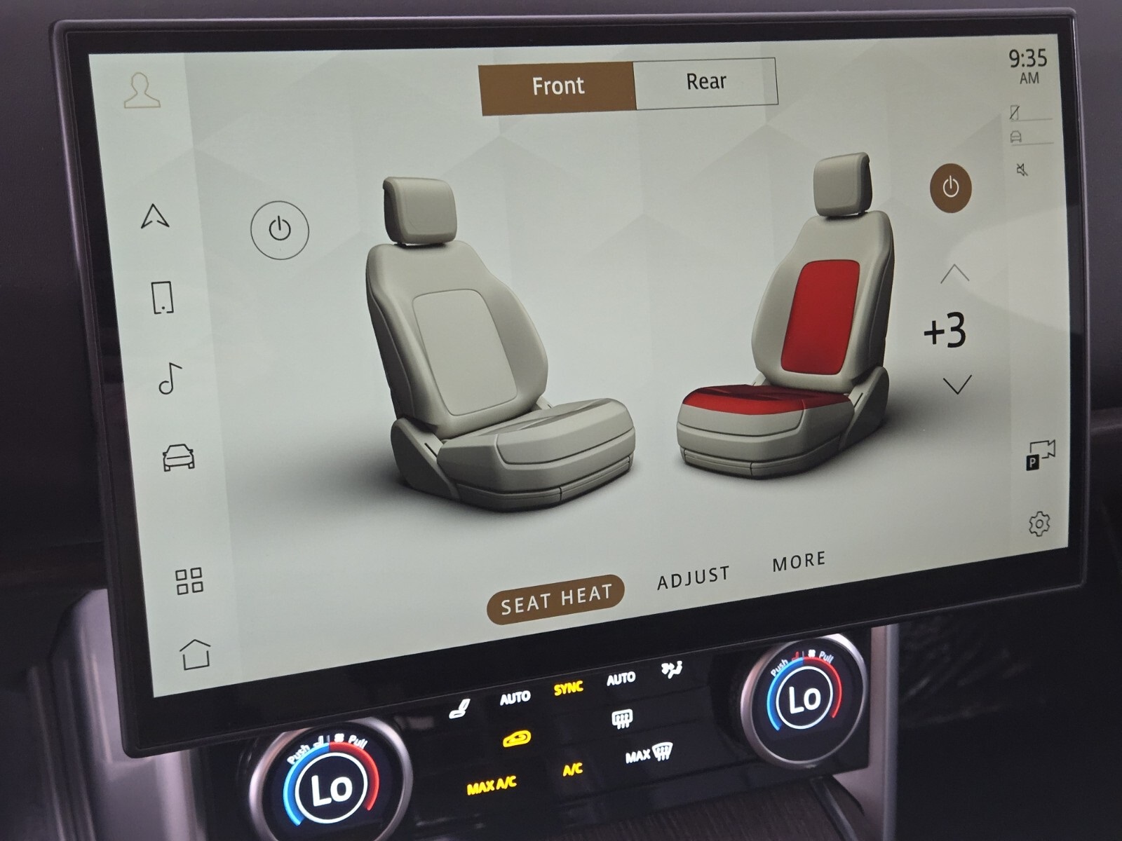 2023 Land Rover Range Rover SE photo 24
