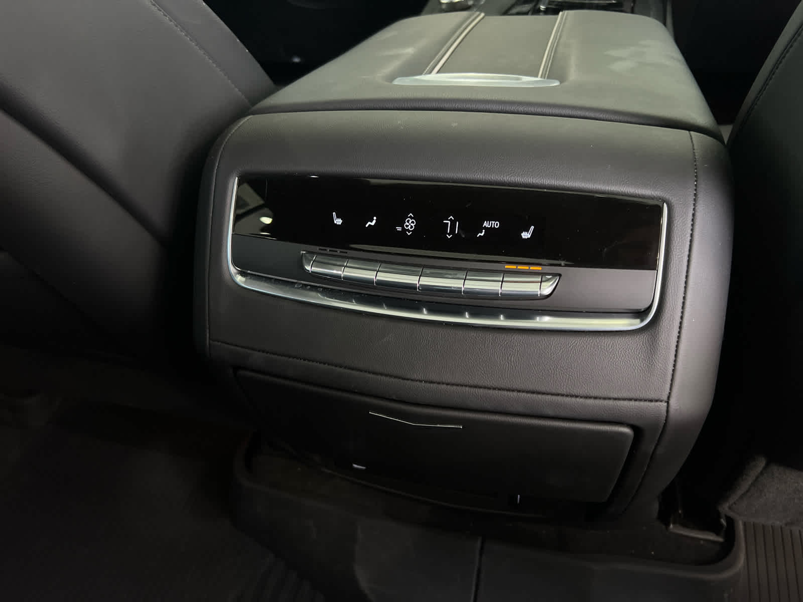 2023 Cadillac Escalade ESV Sport photo 15