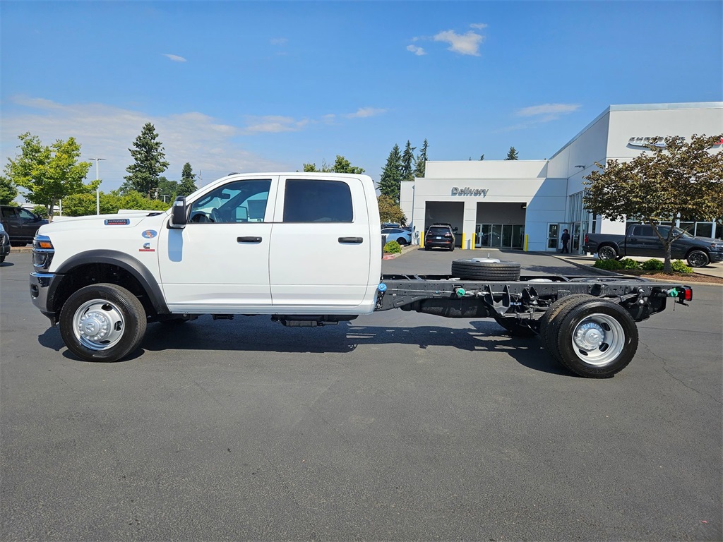 2025 Ram 5500 Tradesman photo 2