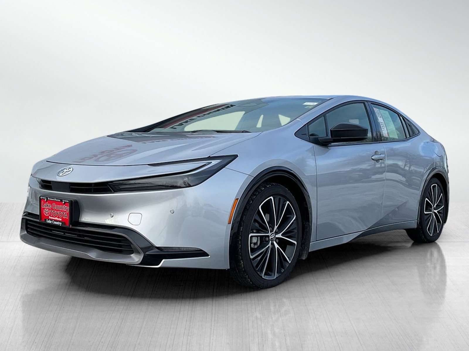 2024 Toyota Prius XLE's photo