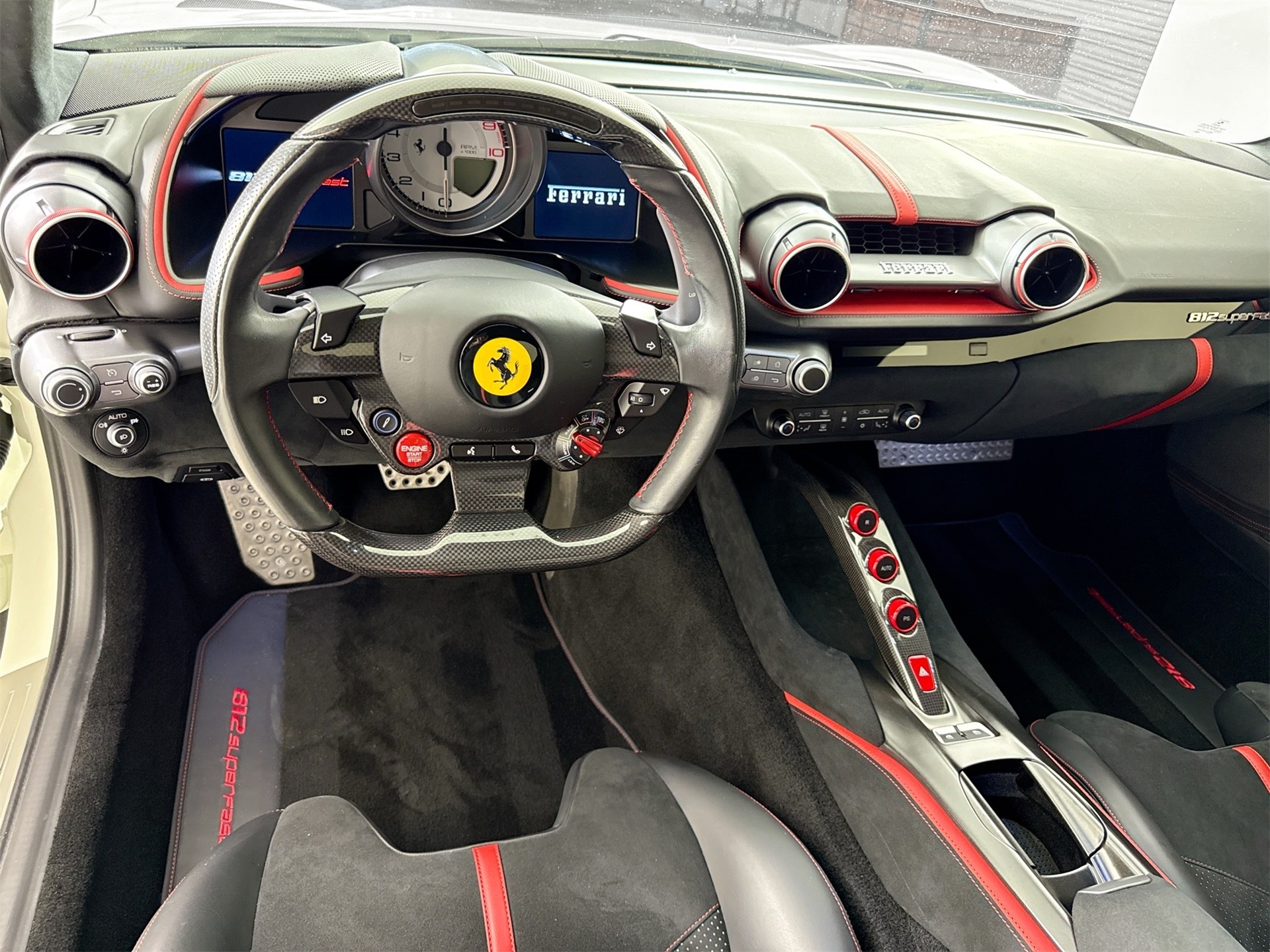 2020 Ferrari 812 Superfast Base photo 17