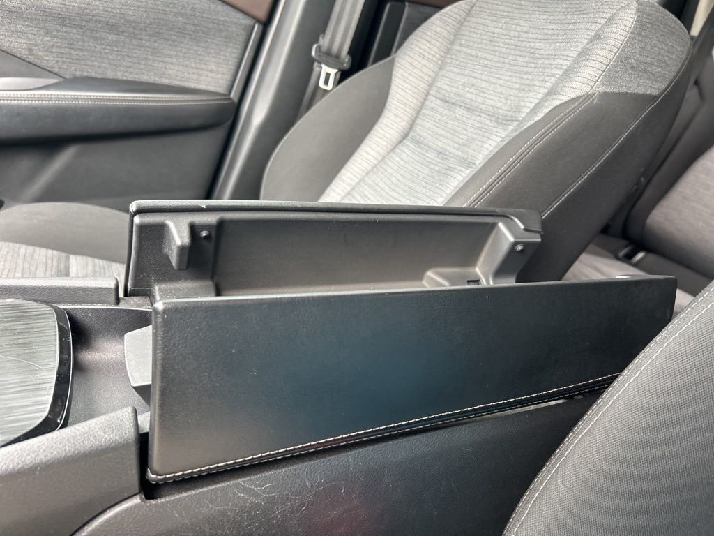 2023 Nissan Rogue SV photo 31