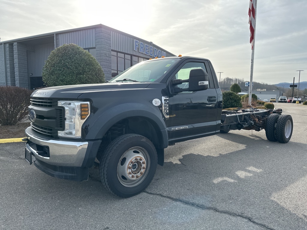 2019 Ford F-550 Super Duty Chassis Cab XL's photo