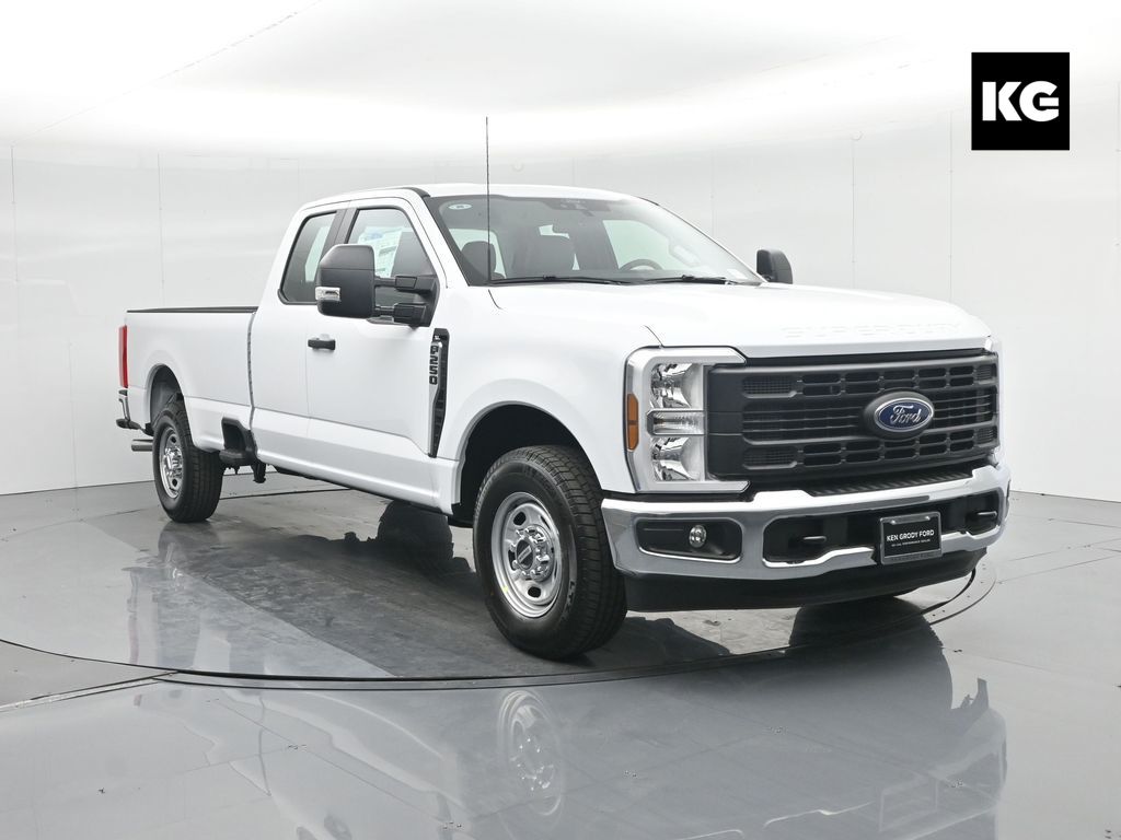 2026 Ford F-250 Super Duty XL's photo