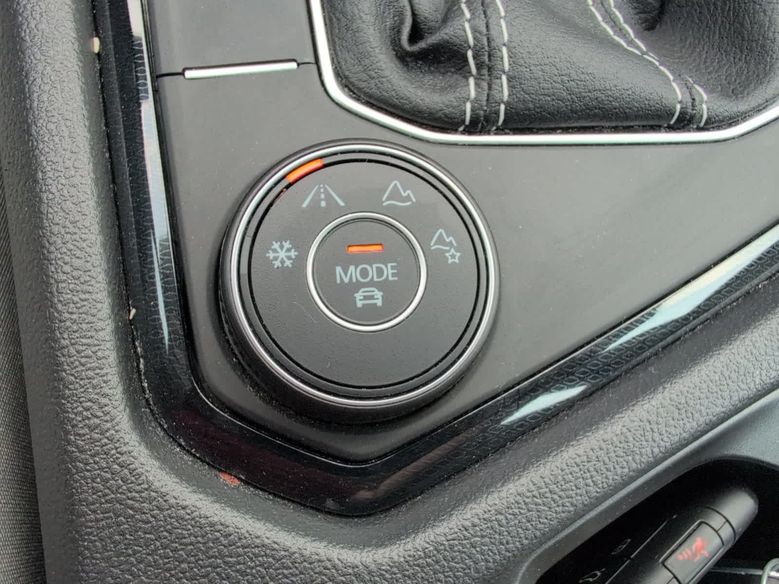 2025 Volkswagen Taos S photo 21