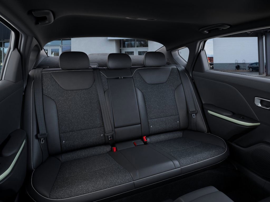 2025 Kia K4 GT-Line photo 15