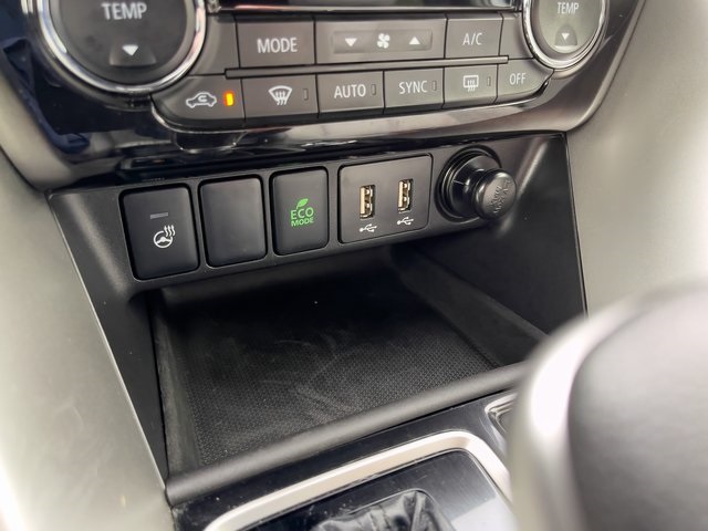 2024 Mitsubishi Eclipse Cross SEL photo 26