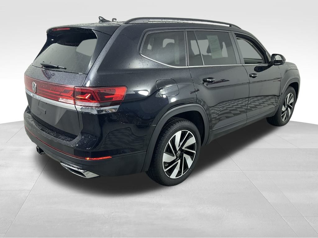 2024 Volkswagen Atlas SE Technology photo 5