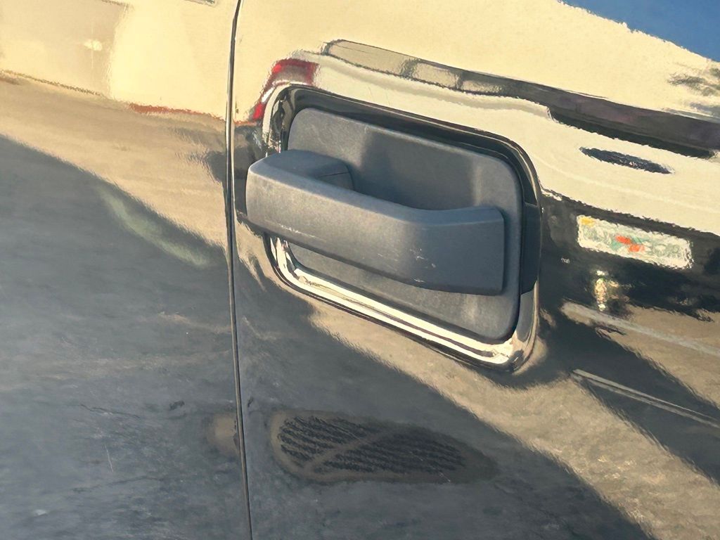 2017 Ford F-150 XLT photo 18