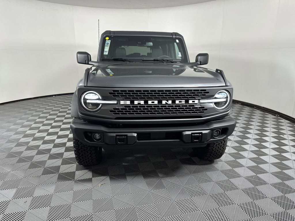 2025 Ford Bronco Badlands photo 2