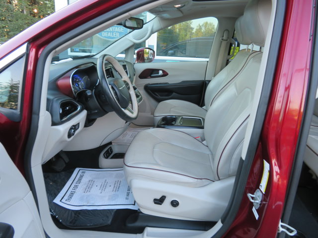 2020 Chrysler Pacifica Limited photo 18