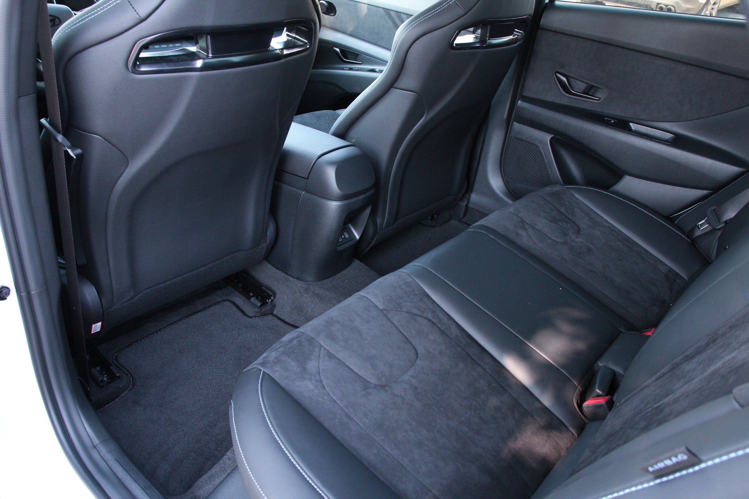 2025 Hyundai Elantra N Base photo 18