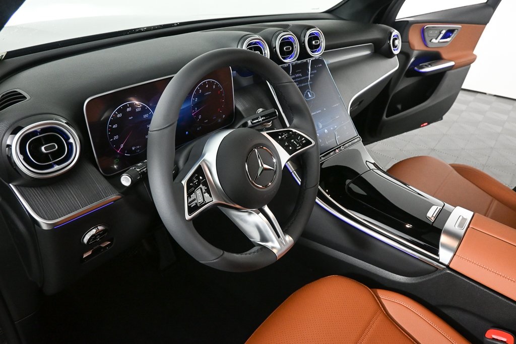 2026 Mercedes Benz GLC 300 photo 3