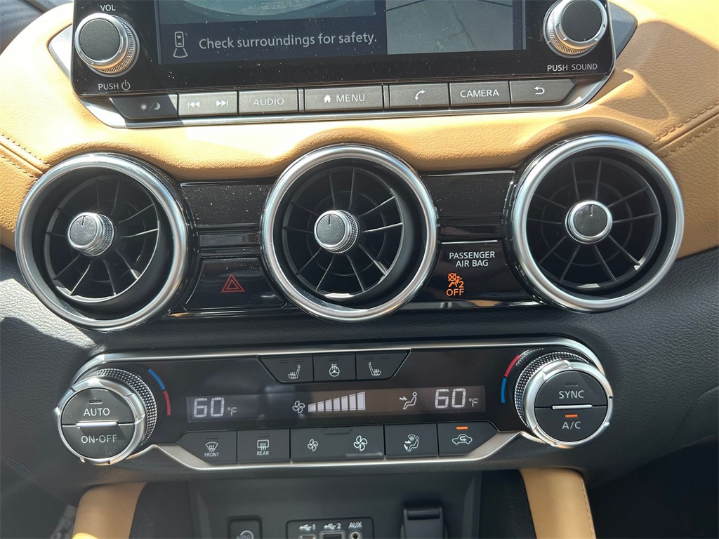 2025 Nissan Sentra SV photo 2