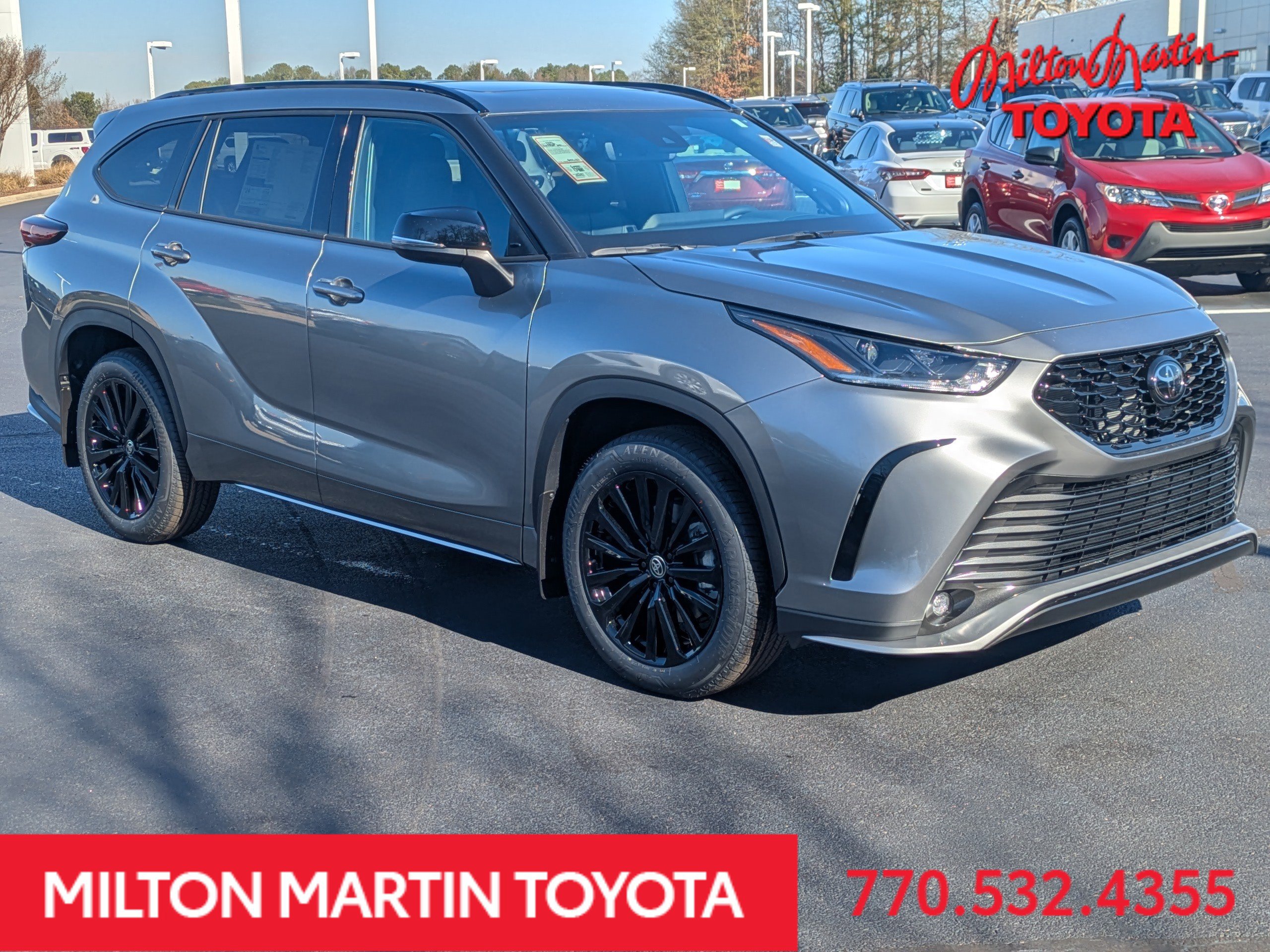 2026 Toyota Highlander XSE's photo