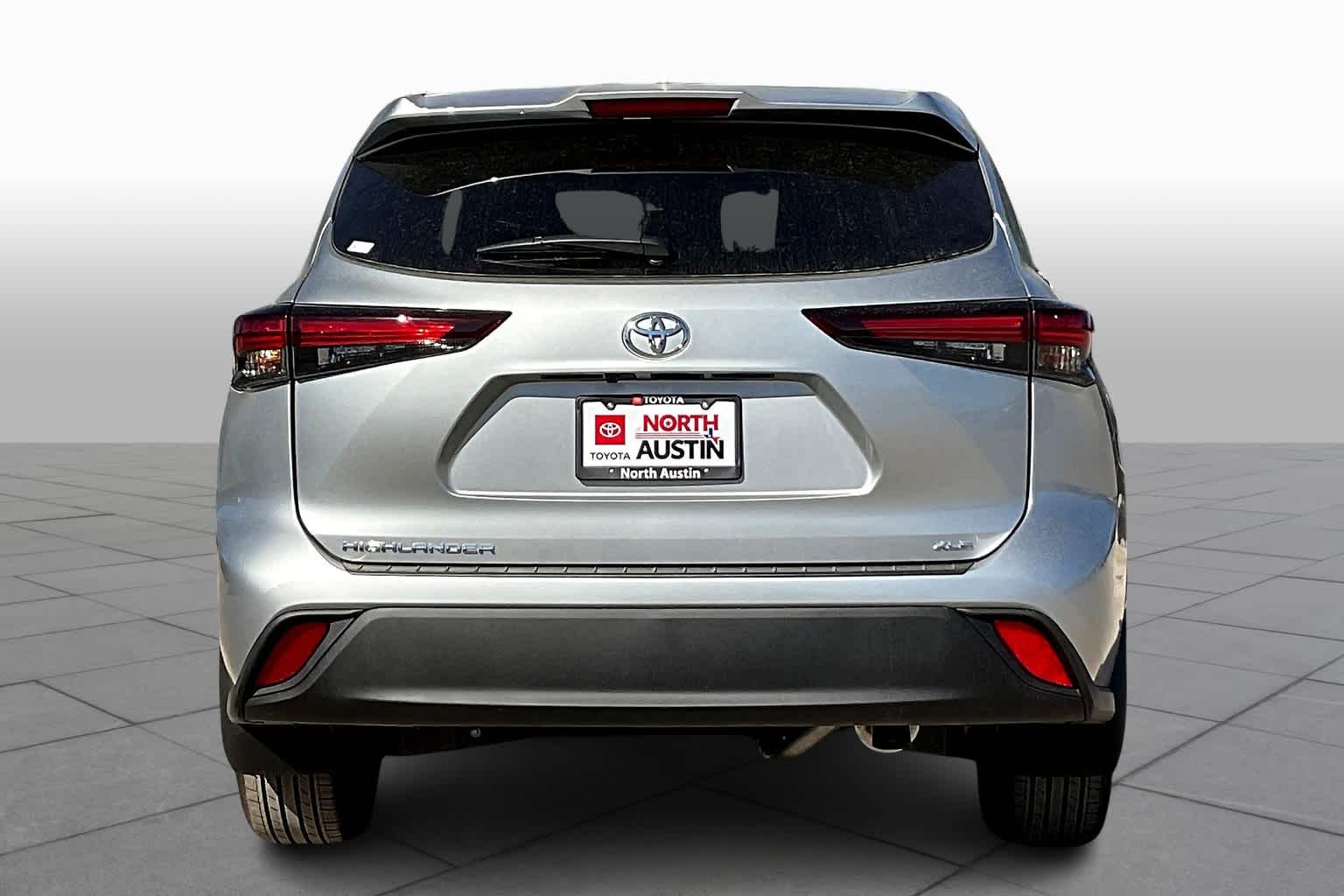 New 2024 Toyota Highlander XLE in Austin #RS050660 | Toyota of North Austin