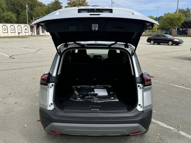 2023 Nissan Rogue SV photo 7