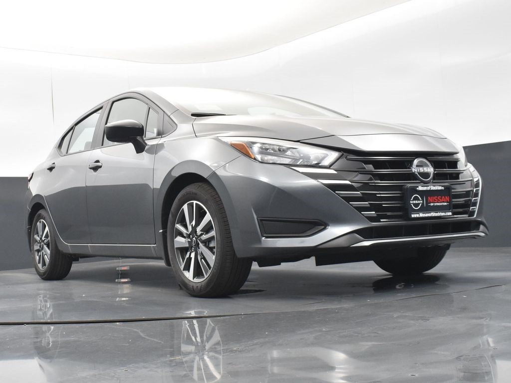 2025 Nissan Versa 1.6 S photo 28